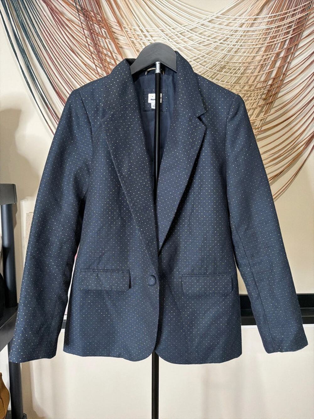 A new day, black and gold one button blazer EUC 6 2838